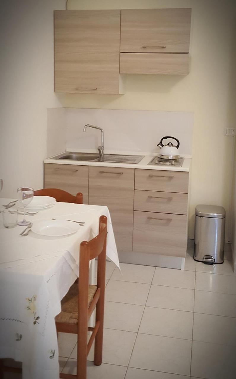 Happy Apartment Лече Екстериор снимка